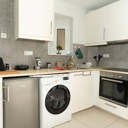 Homey Renovated 1 Bedroom Apartment In Kesariani Athens Ngoại thất bức ảnh