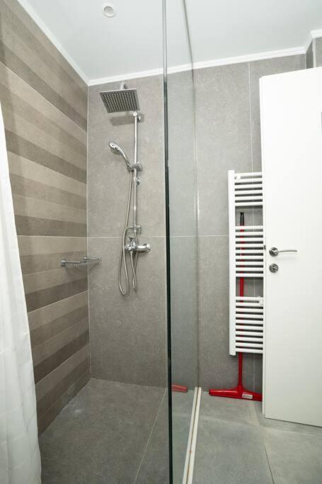 Homey Renovated 1 Bedroom Apartment In Kesariani Athens Ngoại thất bức ảnh