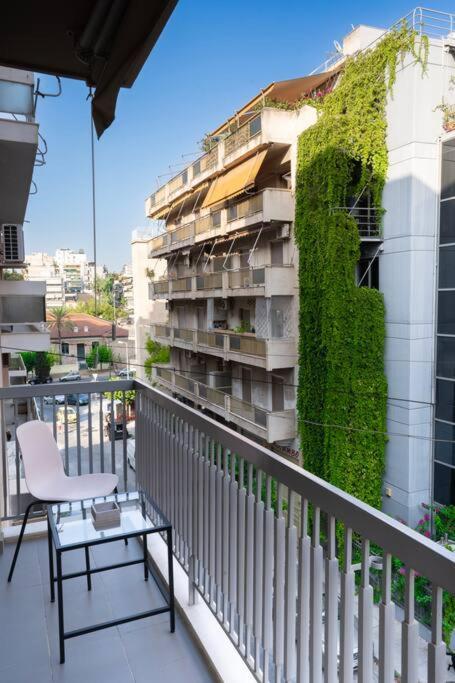 Homey Renovated 1 Bedroom Apartment In Kesariani Athens Ngoại thất bức ảnh
