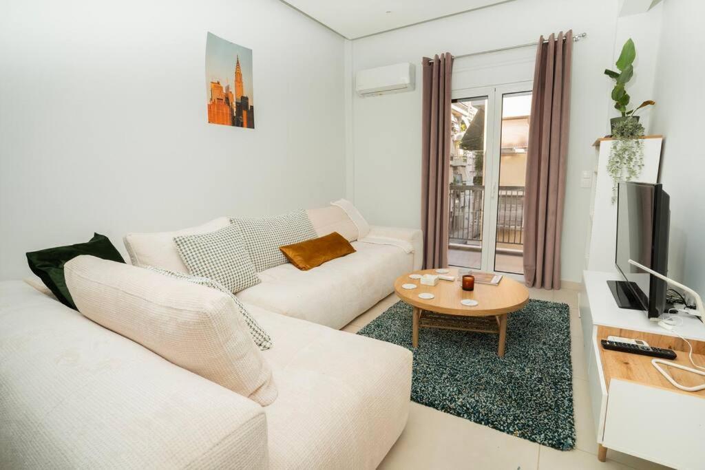 Homey Renovated 1 Bedroom Apartment In Kesariani Athens Ngoại thất bức ảnh